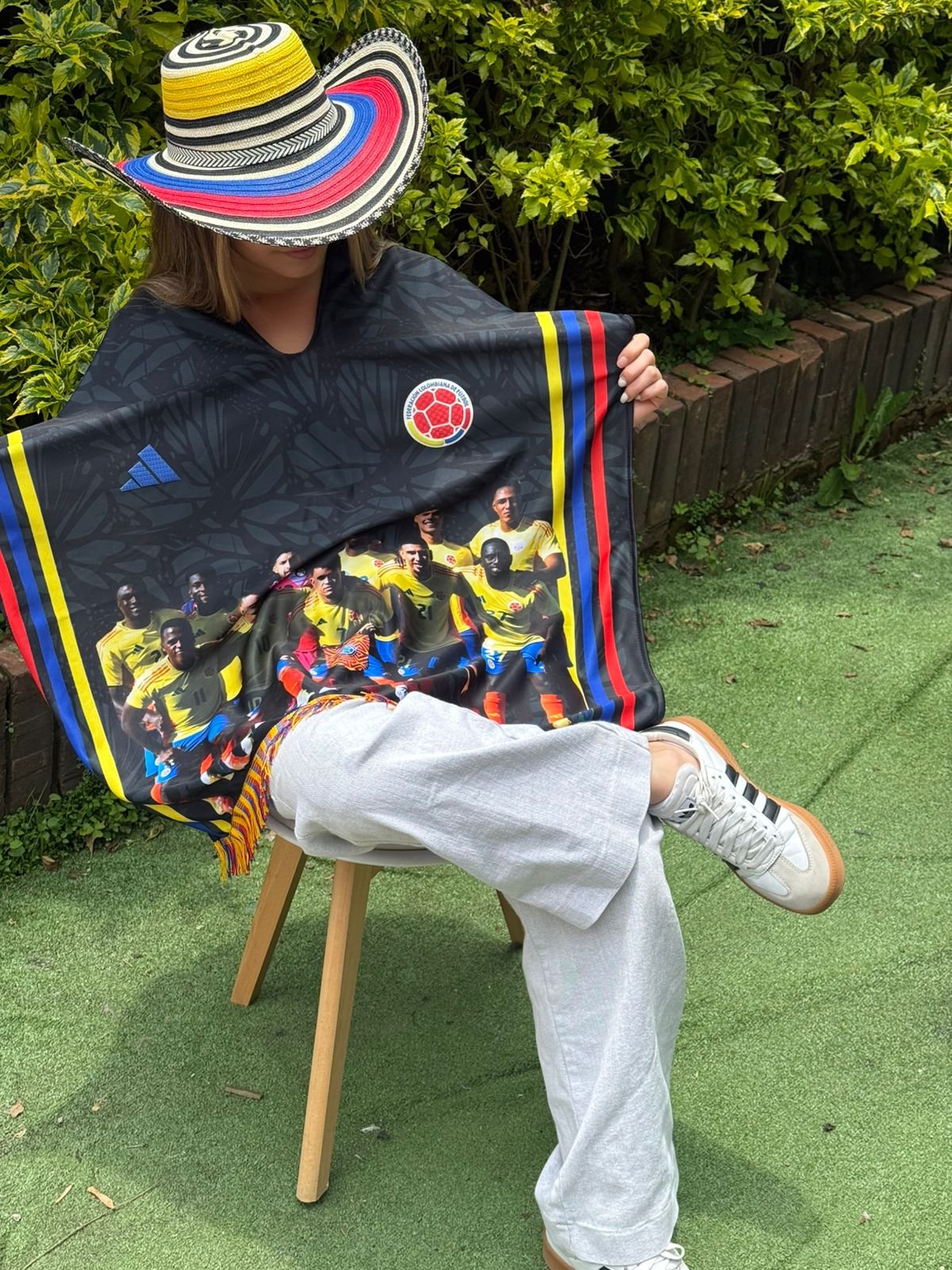 3 Combo poncho y sombrero selección colombia